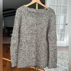 Joe’s chunky knit sweater in shades of gray with jam stones details size M